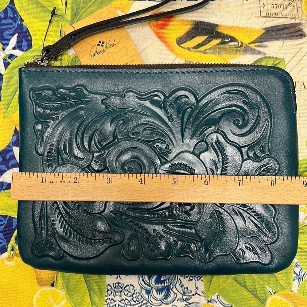 Brand New Patricia Nash Genuine Tooled Leather Blue Coral Cassini Wristlet - Picture 5 of 15